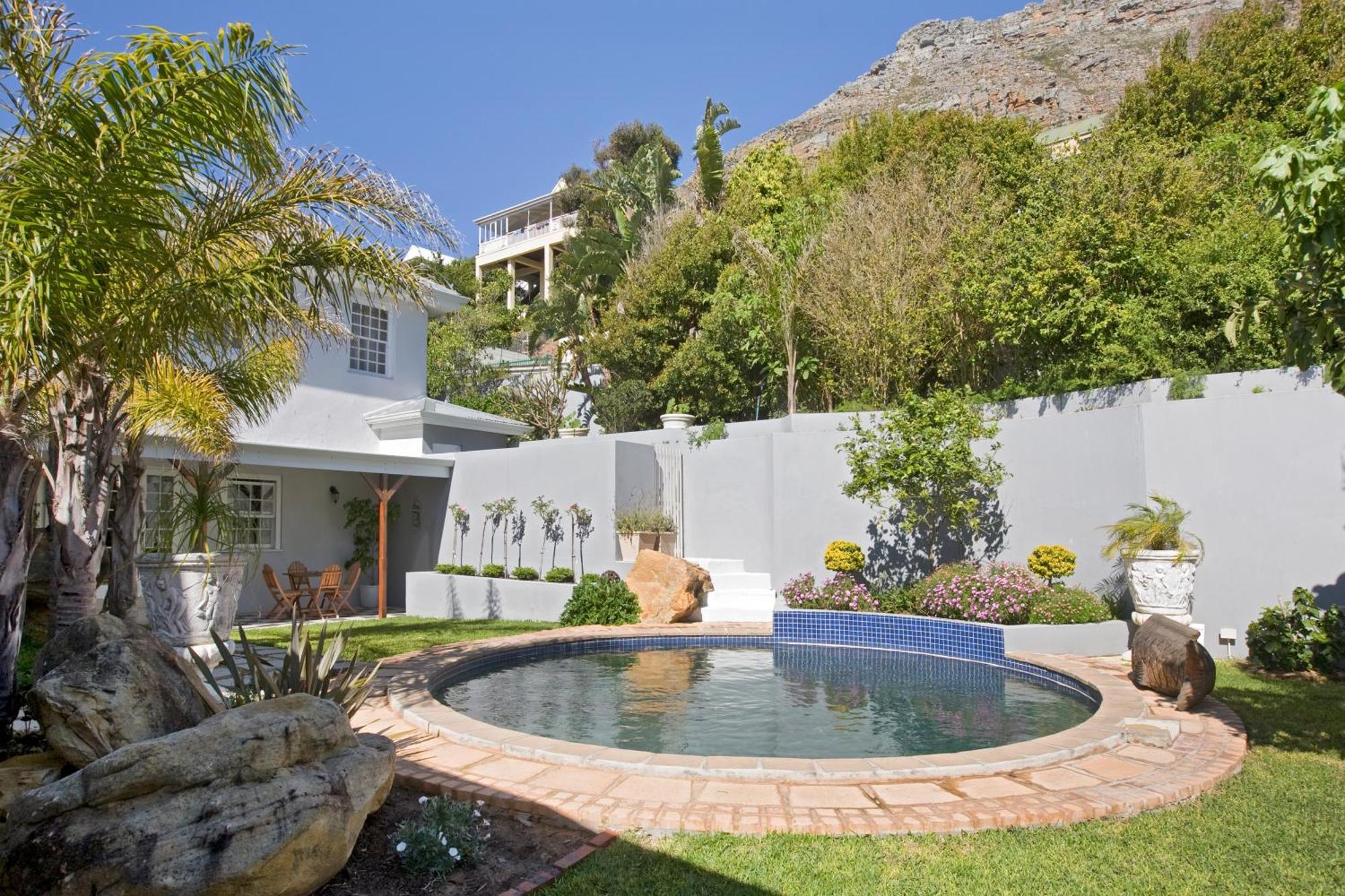 Capeblue Manor House Hotel Muizenberg Exterior photo